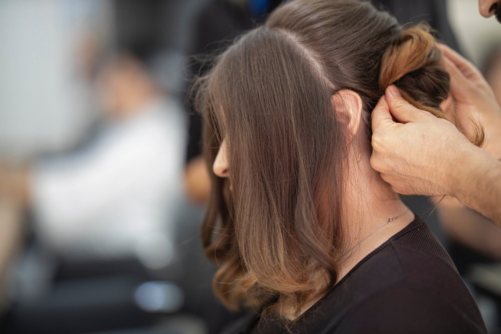 professionelles Styling für langes Haar